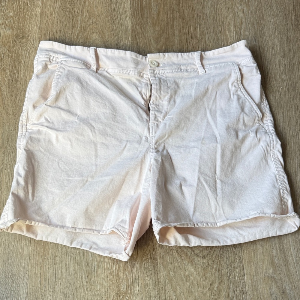 Lou & Grey Light Pink Women's Shorts